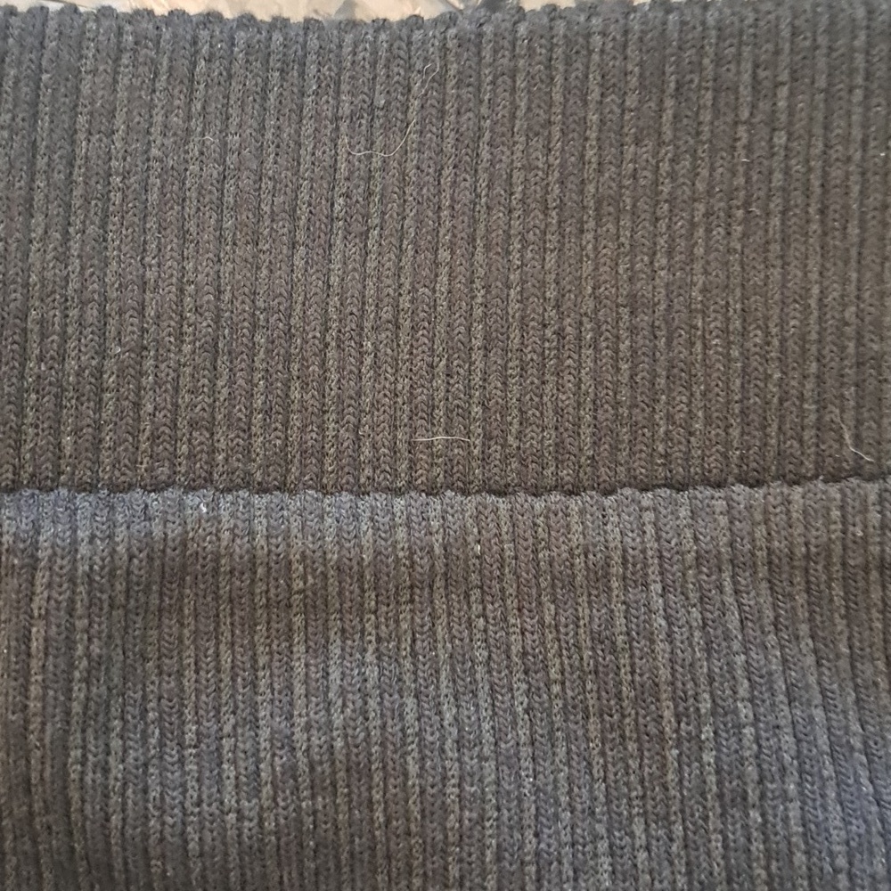 Time And Tru  Ribbed Black Midi Skirt Semi-Fitted Size Small Thru 2X - Picture 9 of 17